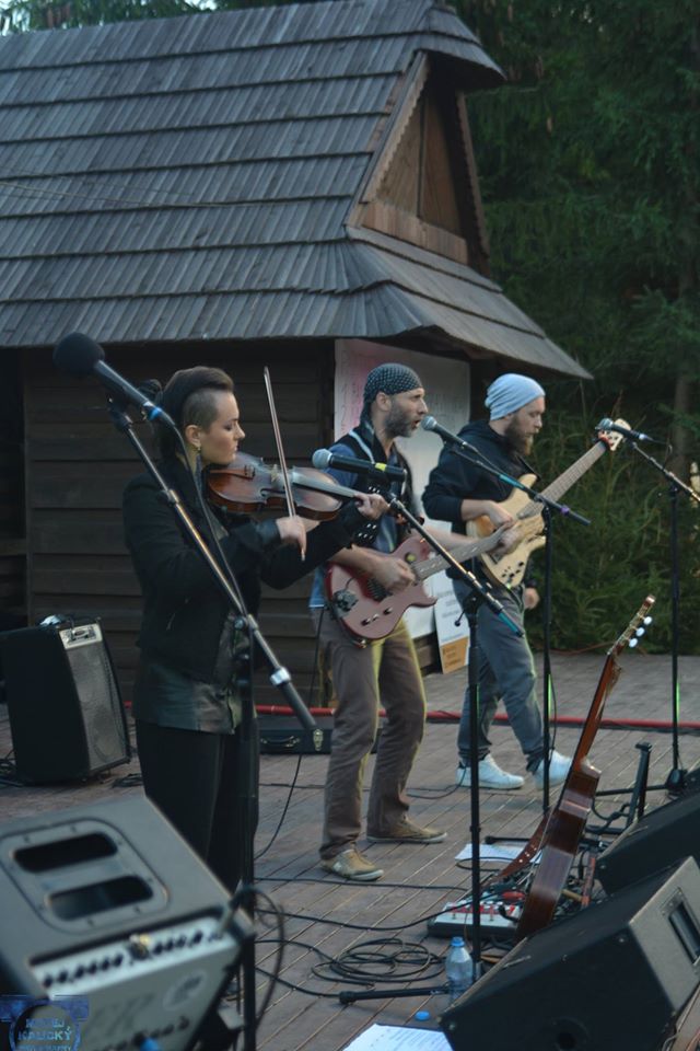 10 Trio